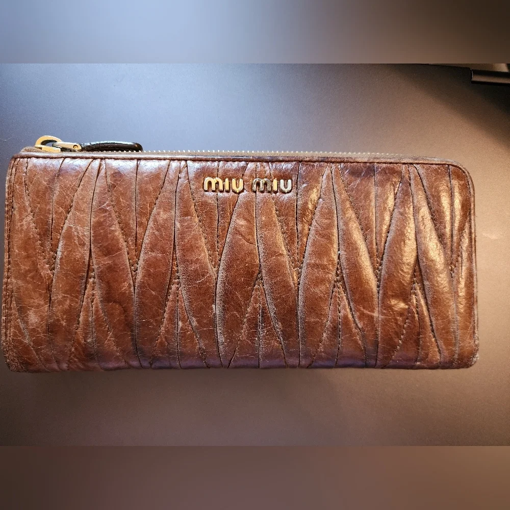Preowned Miu Miu brown wallet with‎ COA